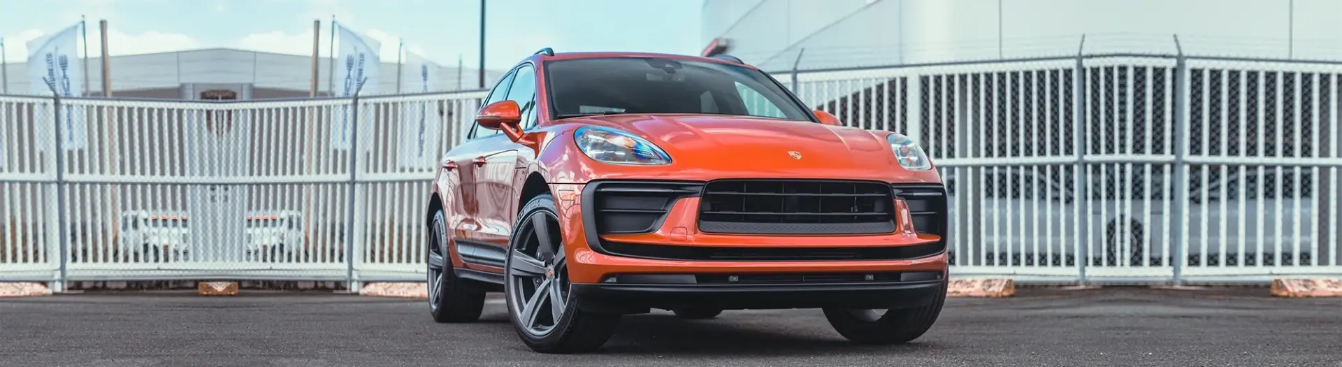 https://hillzcdn.ca/automotionmotorsrvltd/10173588733855832-financing_department.webp